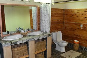 Bwindi Orugano Lodge