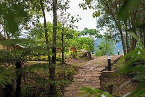 Bwindi Orugano Lodge