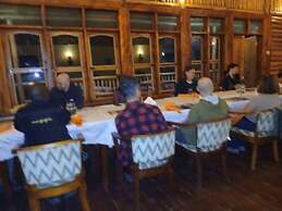 Bwindi Orugano Lodge