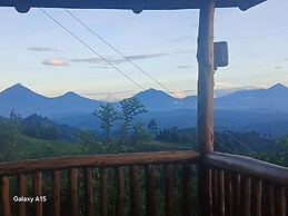 Bwindi Orugano Lodge