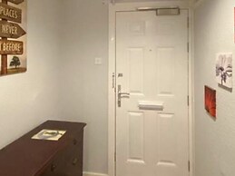 Room in Apartment - Normanton - Deluxe Double Room