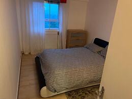 Room in Apartment - Normanton - Deluxe Double Room