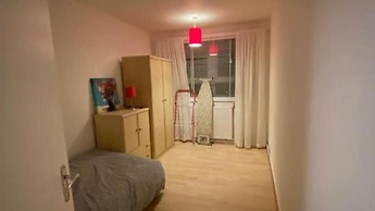 Room in Apartment - Normanton - Budget Double Room