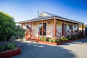 Owen's Hideaway by the BNB Collection