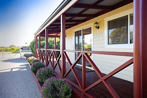 Owen's Hideaway by the BNB Collection