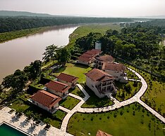 River Bank Jungle Resort