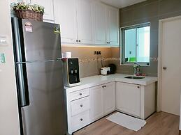 Paddy SunRise Light House