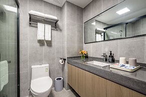 poltton international hotel