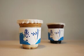 poltton international hotel