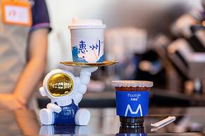 poltton international hotel