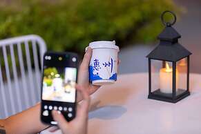 poltton international hotel