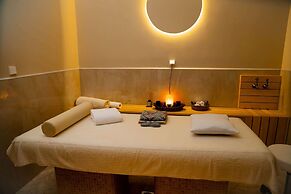 Wyndham Residences Aqkol