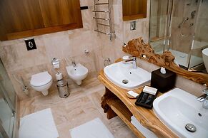 Wyndham Residences Aqkol