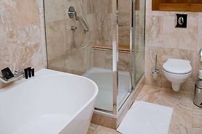 Wyndham Residences Aqkol