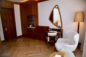 Wyndham Residences Aqkol