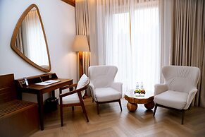 Wyndham Residences Aqkol