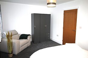 2 Bed Bungalow - Large Enclosed Garden - New Build