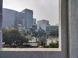 Elite 32 Avenue - Near Google Building