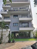 Elite 32 Avenue - Near Google Building