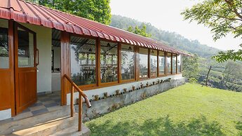 DEVASHOLA HOMESTAY