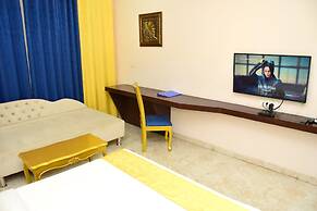 The Royal Palace Hotels By Blues