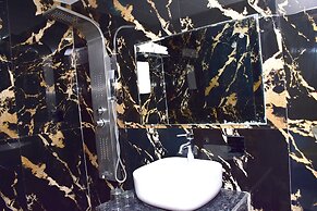 The Royal Palace Hotels By Blues