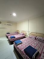 OYO 90895 Hotel Ikia