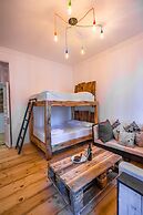 H&B apartments Vasil Petriashvili
