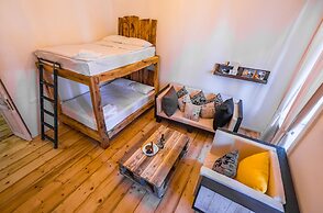 H&B apartments Vasil Petriashvili