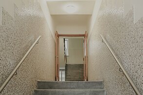 HeyMi Apartments Post