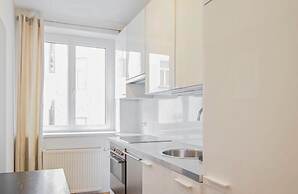 HeyMi Apartments Post