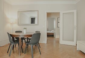 HeyMi Apartments Post