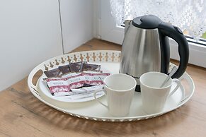 Traditional Apartment by Renters