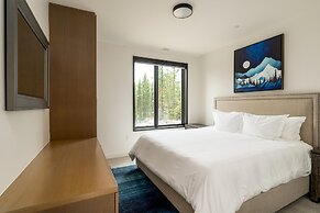 11 Treeline 4 Bedroom Home by Moonlight Basin Lodging