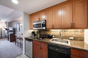 Premium Unit 4643- Fraser Crossing/founders Pointe Condo