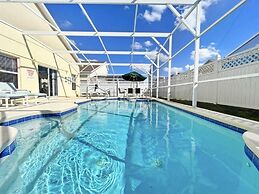 Hampton Retreat 5 Bedroom Home by RedAwning