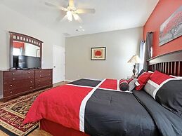 Hampton Retreat 5 Bedroom Home by RedAwning