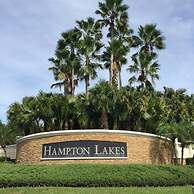 Hampton Retreat 5 Bedroom Home by RedAwning