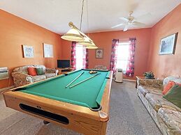 Hampton Retreat 5 Bedroom Home by RedAwning