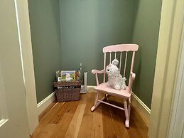 Harbor Hideaway 4 Bedroom Home by RedAwning