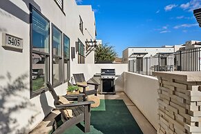 Sun-kissed Retreat 9 Bedroom Home