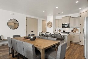 Sun-kissed Retreat 9 Bedroom Home