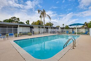 Scottsdale Townhome: Furnished Patio & Pool Access