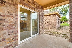 Wfh-friendly Brownsville Home w/ Private Patio