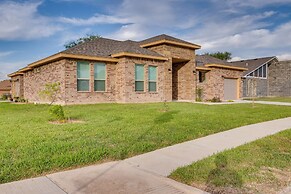 Wfh-friendly Brownsville Home w/ Private Patio