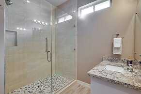 Wfh-friendly Brownsville Home w/ Private Patio