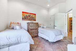 Serene Ruidoso Getaway - 16 Mi to Ski Apache!