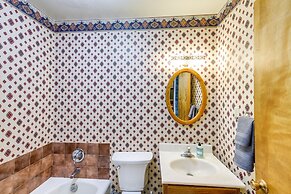 Pet-friendly Montana Abode w/ Balcony & Fireplace!