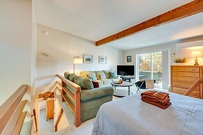 Spacious Bartlett Condo w/ Balconies & Pool!