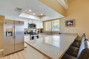 Pool, Patio & Fireplace: Glendale Oasis!